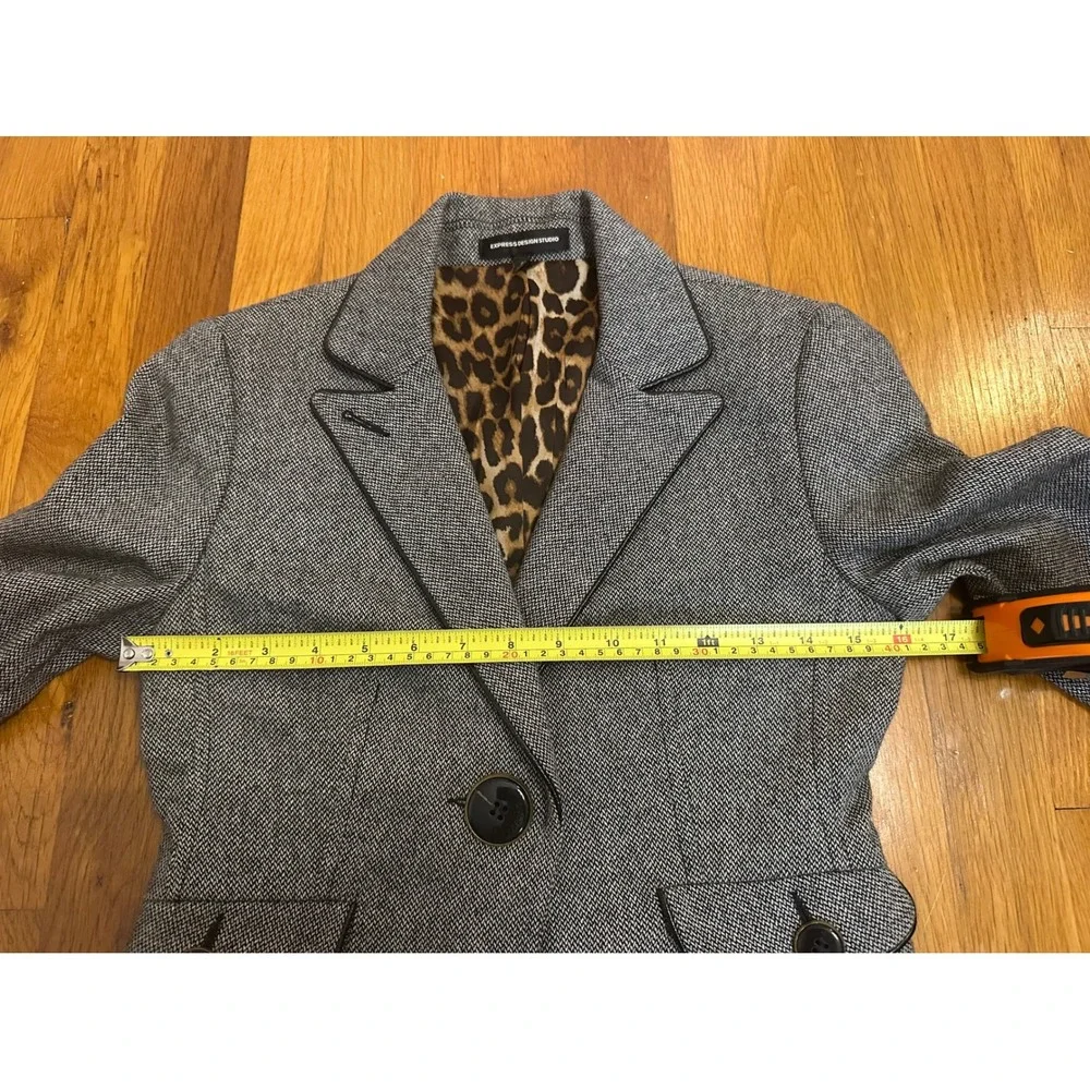 Express Design Studio Grey Herringbone Wool Skirt Suit Leopard Lining Size 2